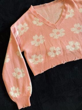 Pink Floral V‑Neck Cropped Sweater - SHEIN